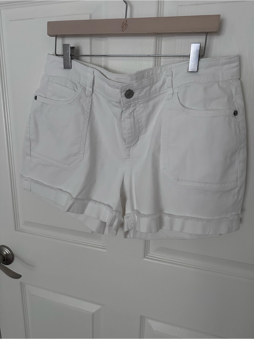 🤍TOMMY BAHAMA SHORTS🤍 - Picture 1 of 6